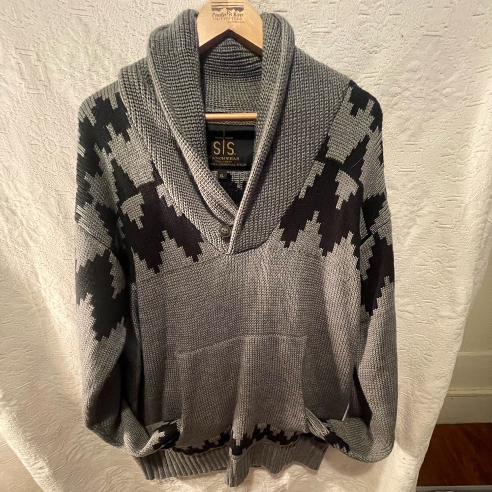 STS Sweater - Picture 2 of 3